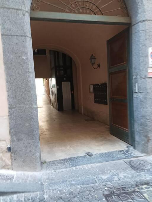 A Casa Di Laura Apartment Naples Luaran gambar