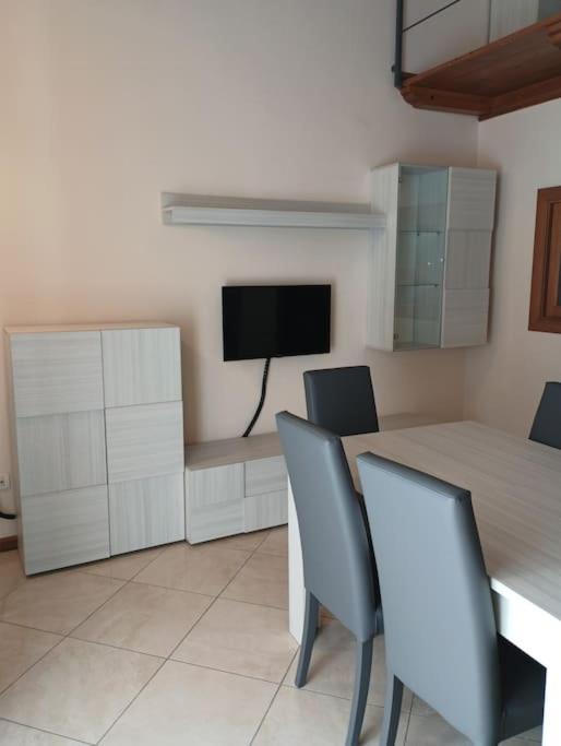 A Casa Di Laura Apartment Naples Luaran gambar